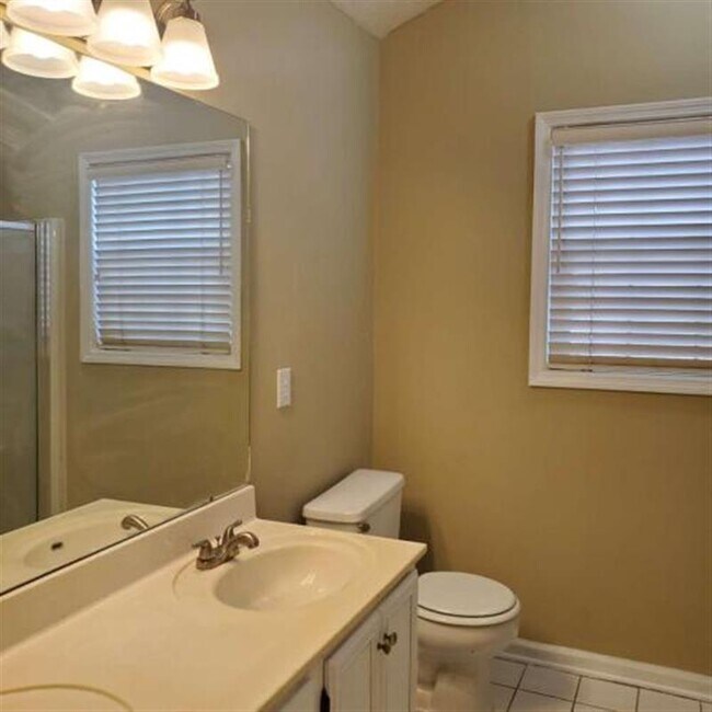 Building Photo - BEAUTIFULHOMES....