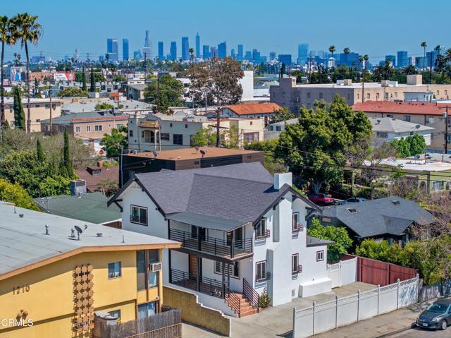 Building Photo - 1206 Tamarind Ave