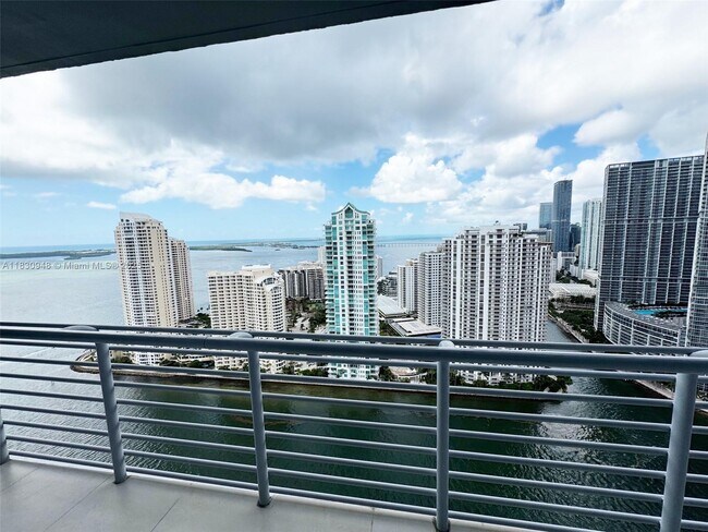 Building Photo - 325 S Biscayne Blvd