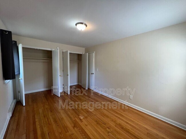 Building Photo - 1937 Morehead Ave