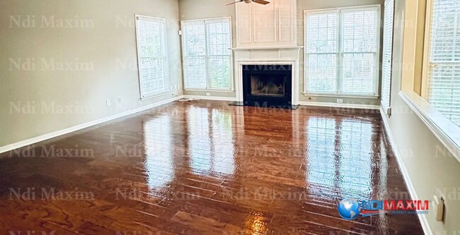 Building Photo - Beautiful house in the LAMBERT cluster in ...