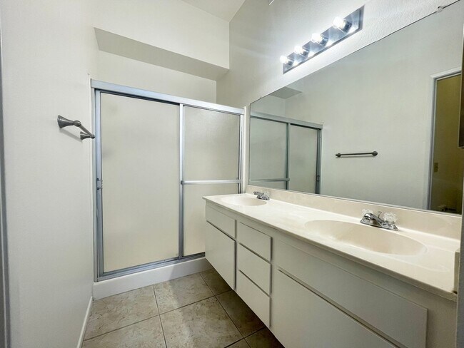 Building Photo - COMING SOON! 3 Bedroom 2 Bathroom Home in Golden Sun Estates!