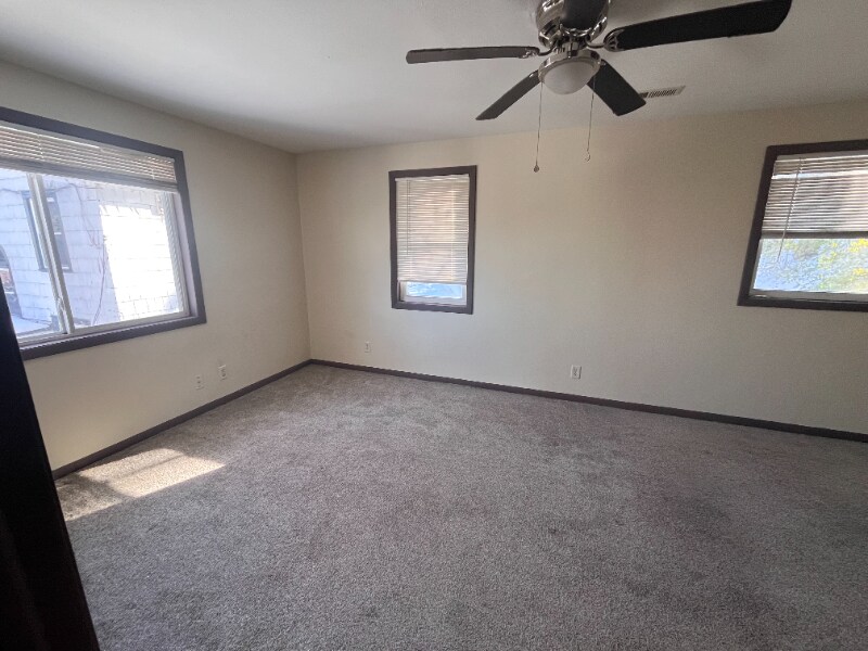 Building Photo - 204 Pekin Ave