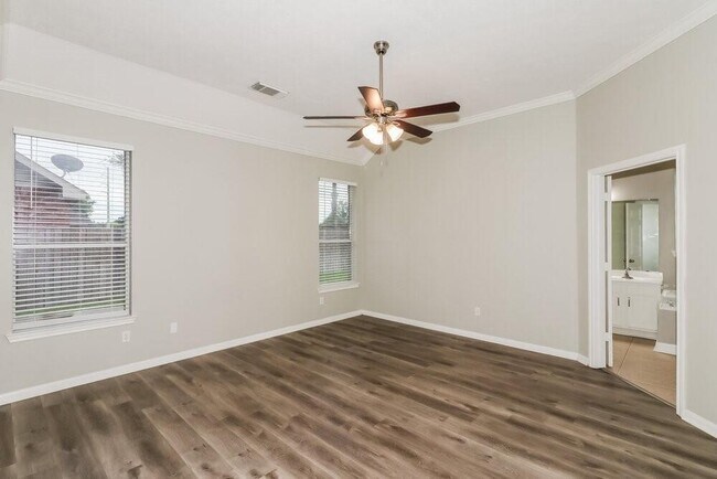 Building Photo - 10719 Gilford Crest Dr