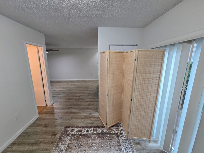 Building Photo - Orlando - 3 Bedroom, 2 Bathroom - $2,295.00