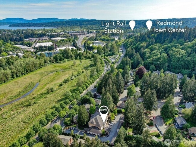 Building Photo - Prime Redmond Location!!!