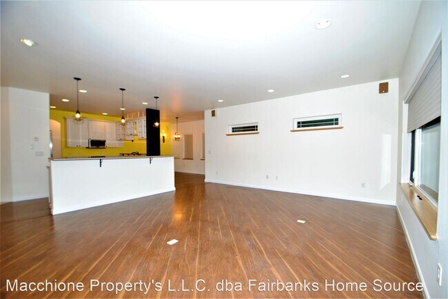 Building Photo - 2 br, 2 bath House - 1850 RJ Loop