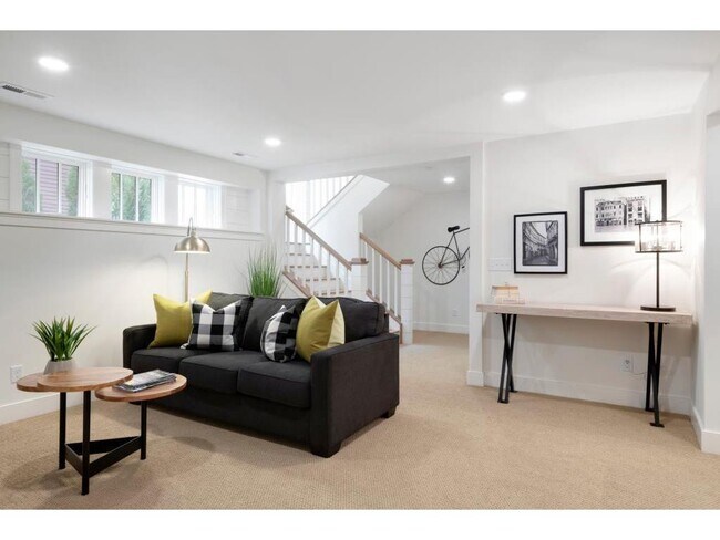 Building Photo - 231 Manitoba Ave