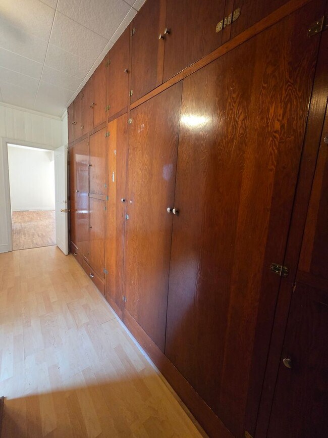 Building Photo - 125 S Cambrian Ave