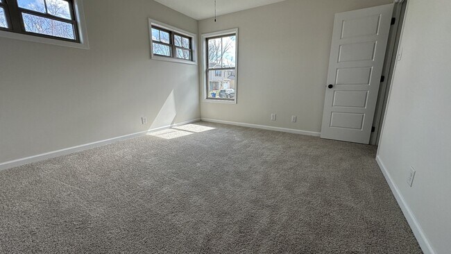 Building Photo - 155 Waterwheel Cir