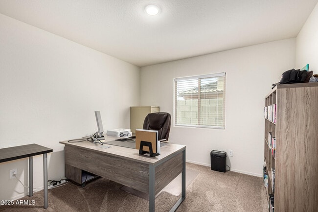 Building Photo - 1532 E Inouye Dr