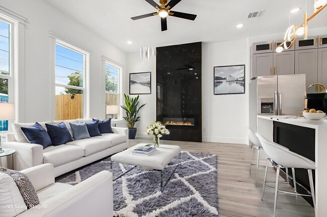 Building Photo - 3652 Seabrook St