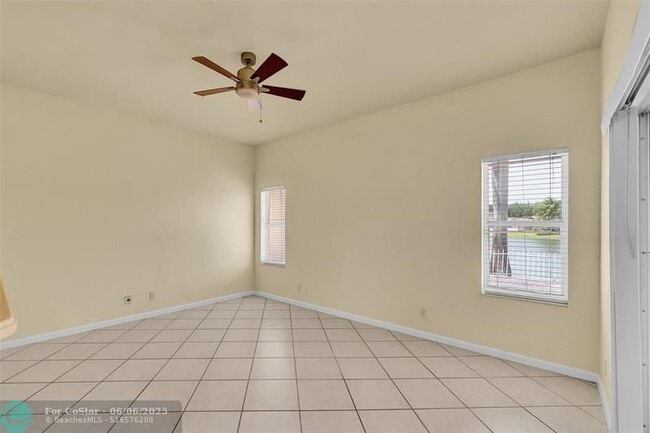 Building Photo - 3829 NW 62nd Ct