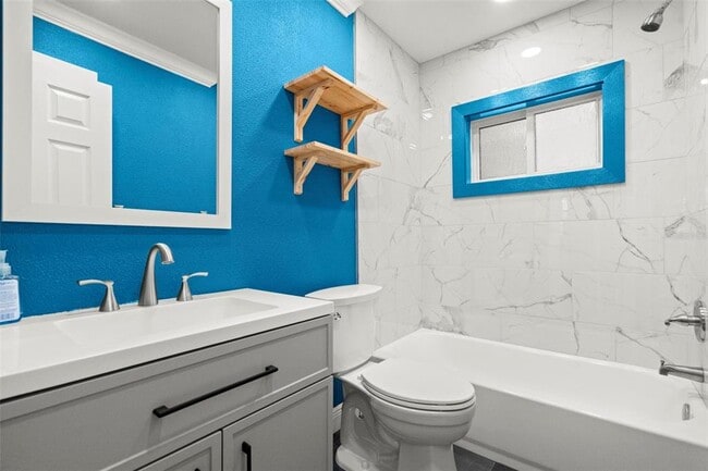 Building Photo - 78 Lexington Dr