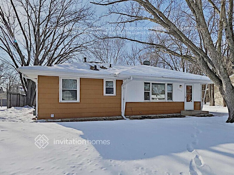 Building Photo - 11314 N Heights Dr NW