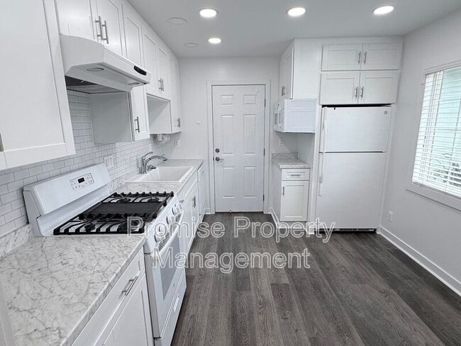 Building Photo - 1601 Walton St