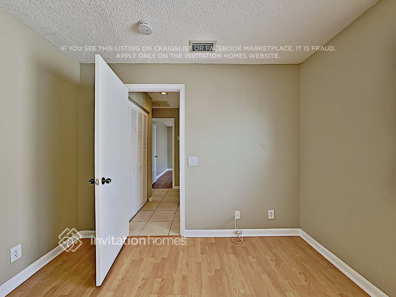 Building Photo - 1380 Presidio Dr
