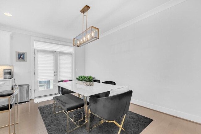 Building Photo - Modern 4-Level Townhome with Rooftop Terrace & Indoor/Outdoor Fireplace Near Old Town