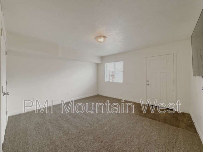 Building Photo - 641 N 30 E