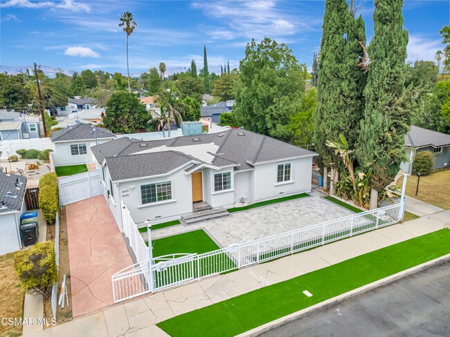 Building Photo - 18343 Bessemer St