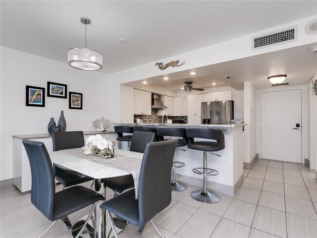 Building Photo - 3900 Galt Ocean Dr