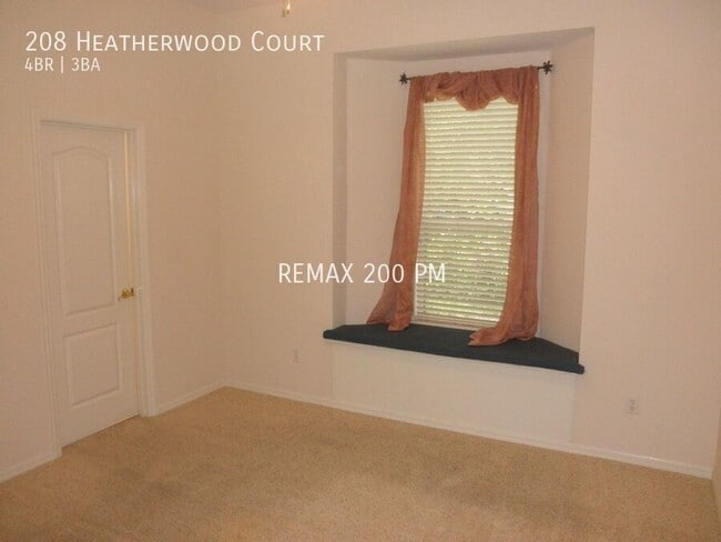 Building Photo - 208 Heatherwood Ct