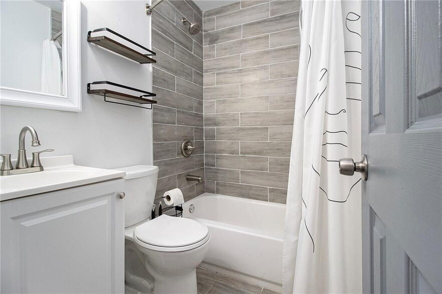 Building Photo - 154 Wadley St NW