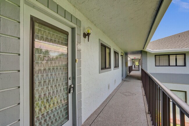 Building Photo - 15235 Lakes of Delray Blvd
