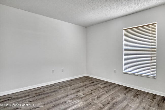 Building Photo - 1561 Sandusky St SE