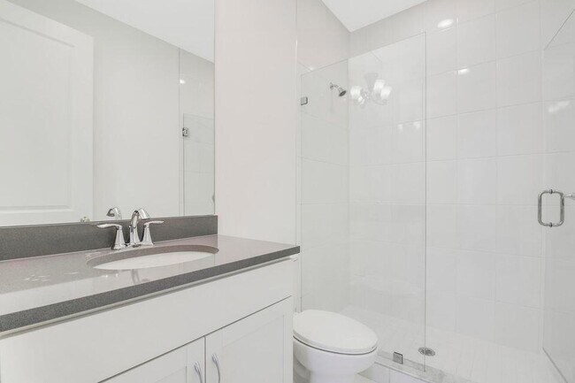 Building Photo - 5667 Delacroix Ter