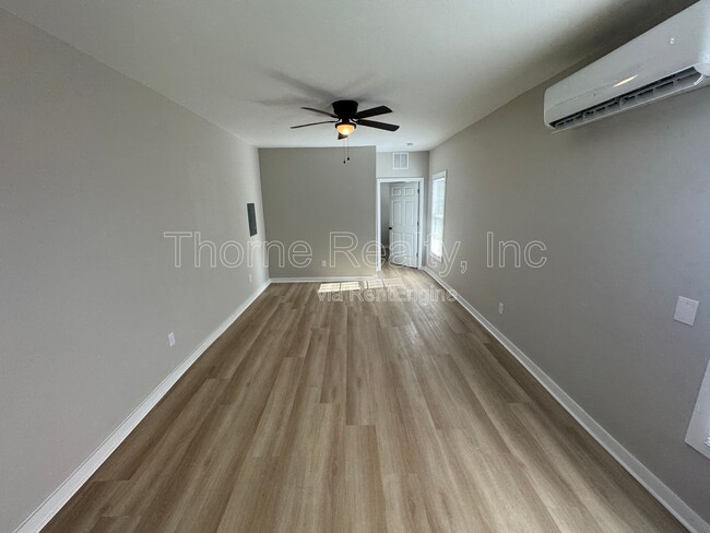 Building Photo - 813 Belleview Ave