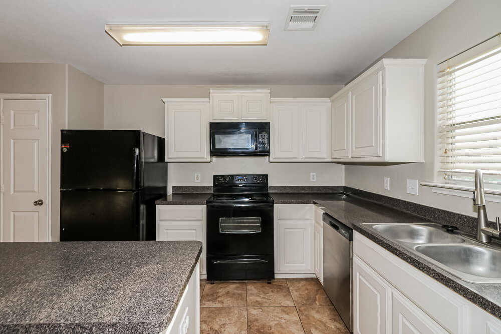 Building Photo - 4010 Cozy Trail Ct