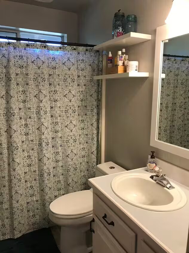 Bathroom - 2097 NW Deschutes Pl