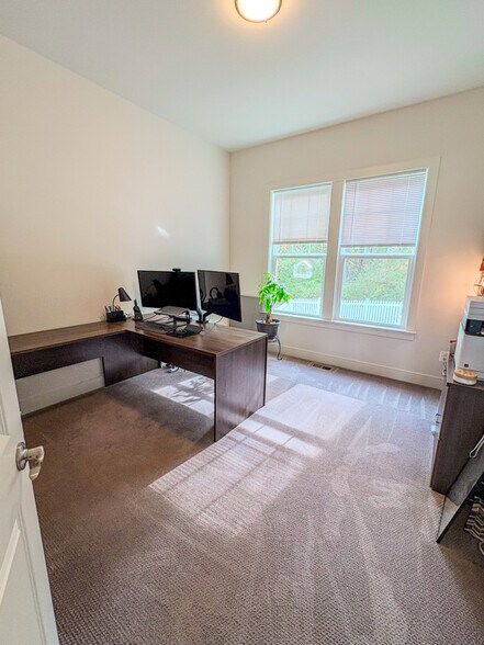 Building Photo - 24353 White Elm Pl