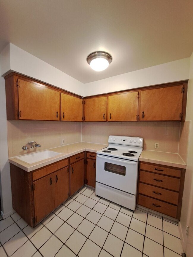 Interior Photo - 4302 - 4312 E Sierra Madre