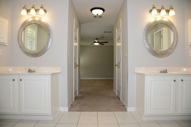 Building Photo - Updated Home in Bluewater Bay!