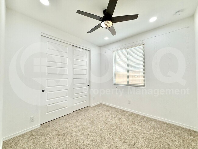 Building Photo - 25493 N 143rd Dr