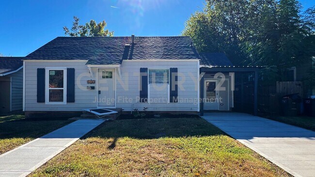 Primary Photo - Charming 2/1 in Fort Worth For Rent!