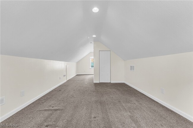 Building Photo - 10518 Langton Ave