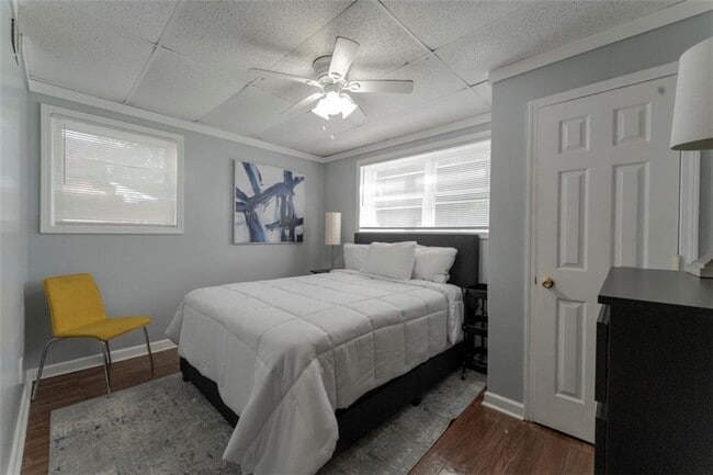 Building Photo - 2560 Piney Wood Ln