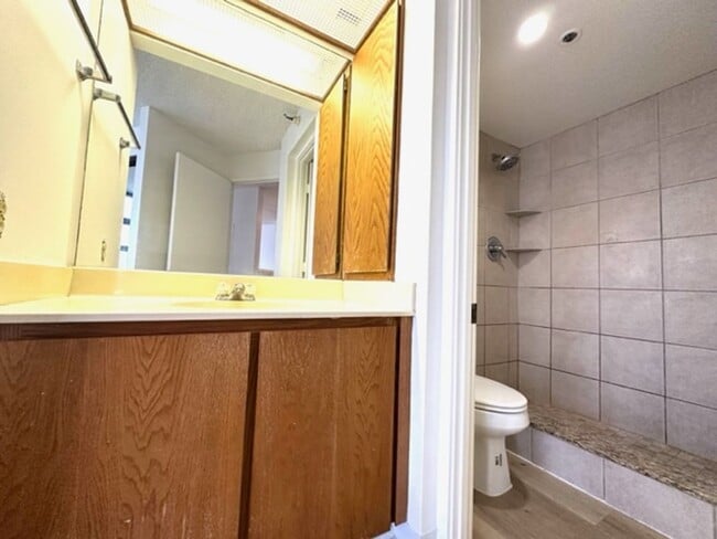 Building Photo - 1 Bedroom, 1 Bathroom, 1 Open Parking (Hal...