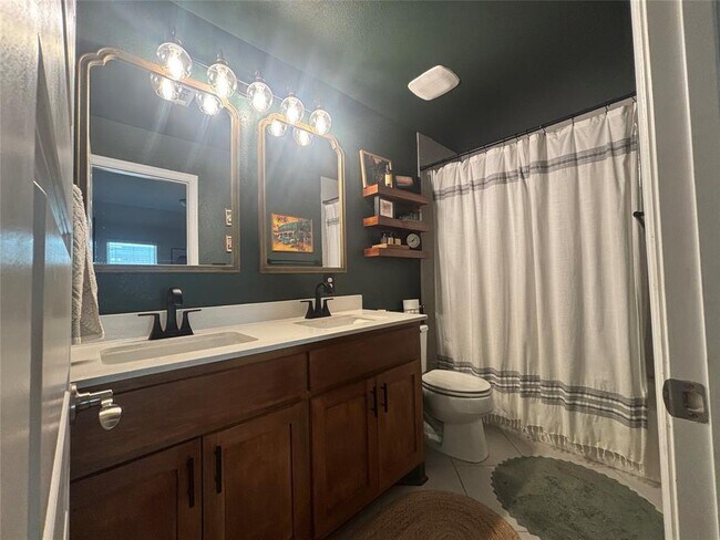 Building Photo - 204 Patriot Dr