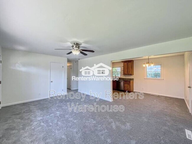 Building Photo - 2444 Tullibee Dr