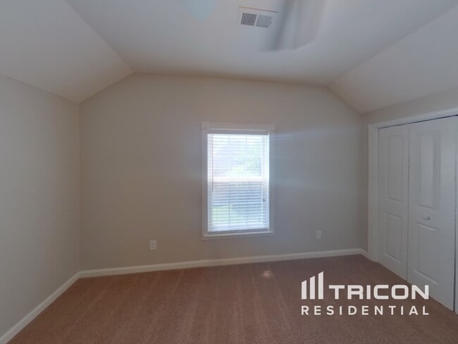 Building Photo - 3026 Wentworth Ct