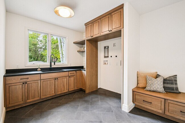 Building Photo - Stunning Cherry Hills Luxury Rental | 5bd/...