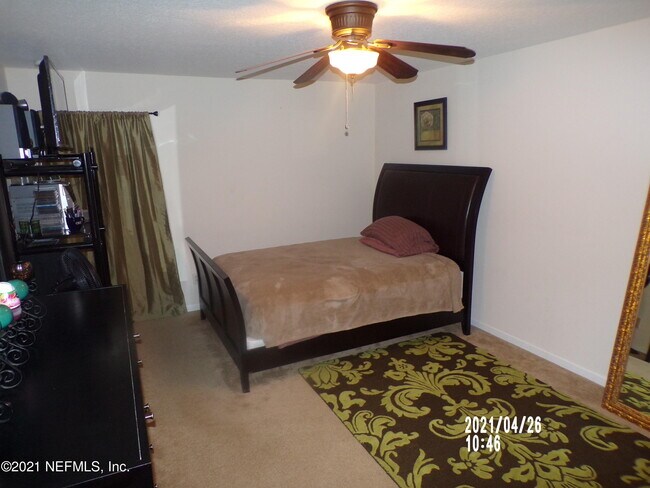 Building Photo - 6820 Misty View Dr