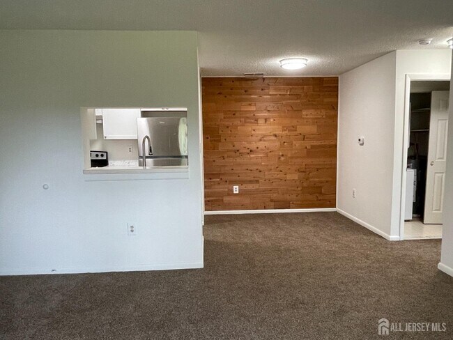 Building Photo - 1216 Ravens Crest Dr