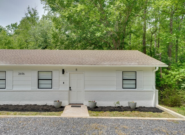 Building Photo - 2696 W View St