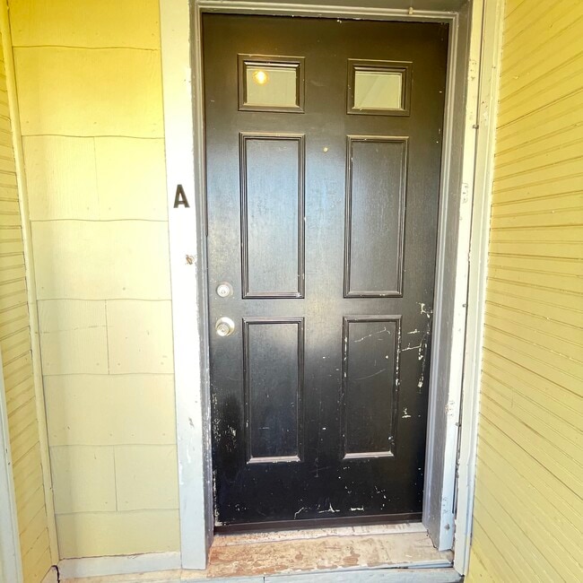 Building Photo - 208 Claremont Ave