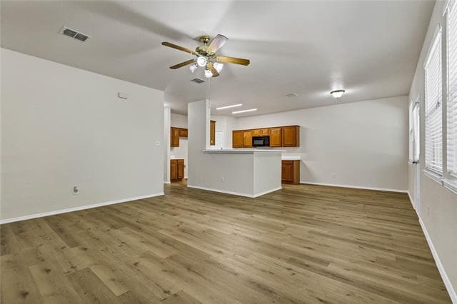 Building Photo - 2409 Spruce Ct